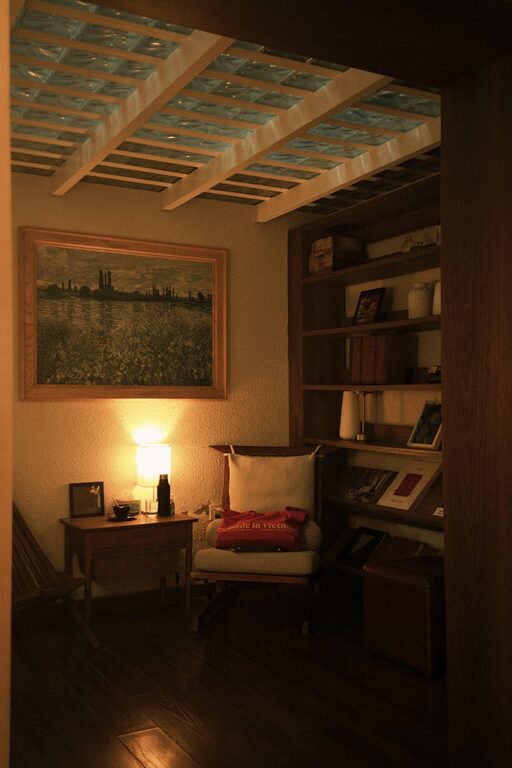 How to Create a Cosy Reading Nook in Your Home