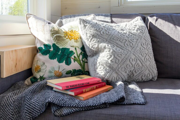 How to Create a Cosy Reading Nook in Your Home